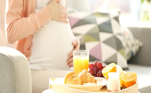 تهوع در بارداری در طب سنتی